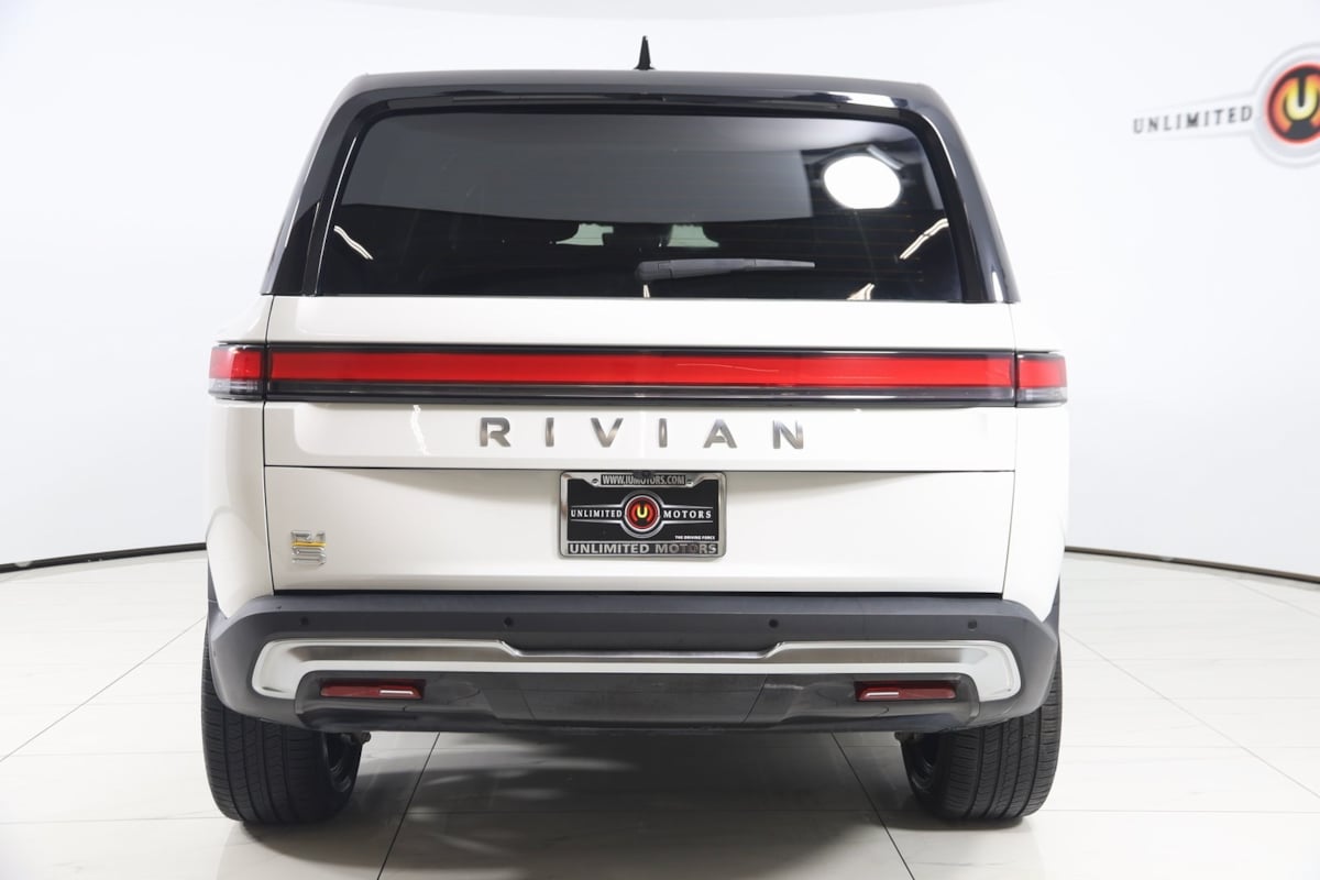2022 Rivian R1S Launch Edition photo 4
