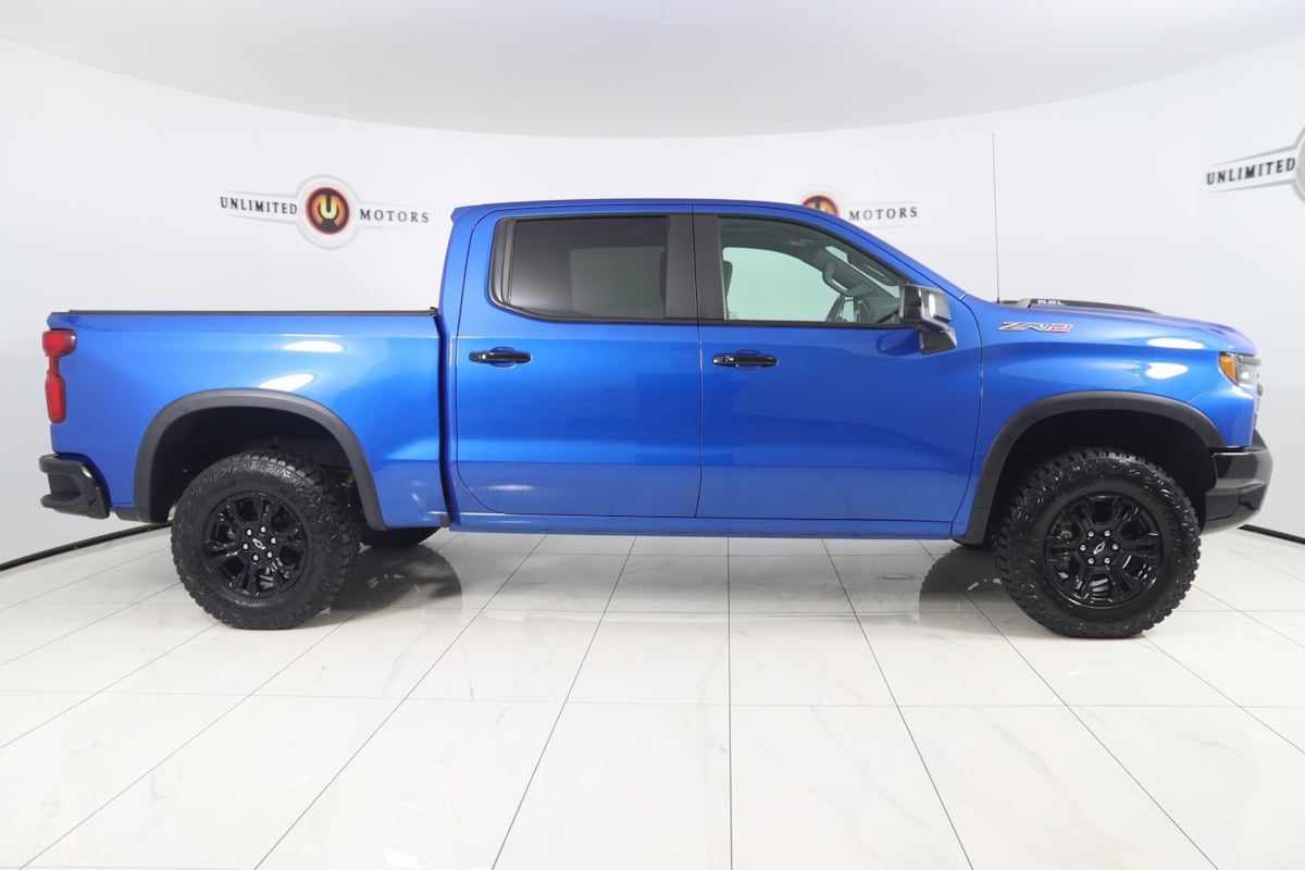 2022 Chevrolet Silverado 1500 ZR2 photo 2