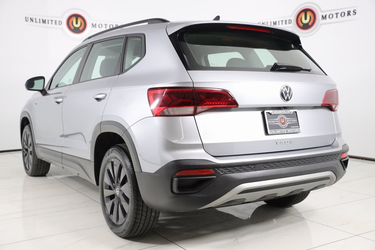 2024 Volkswagen Taos S photo 3