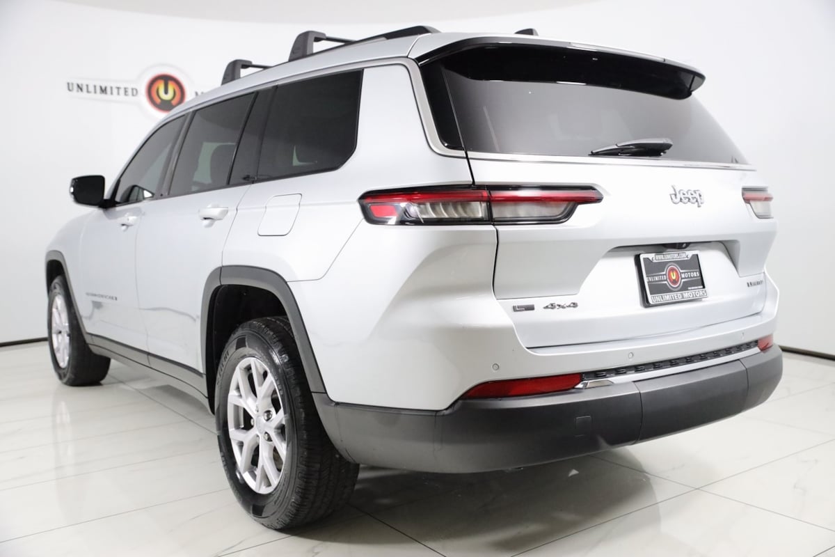 2022 Jeep Grand Cherokee Limited photo 3