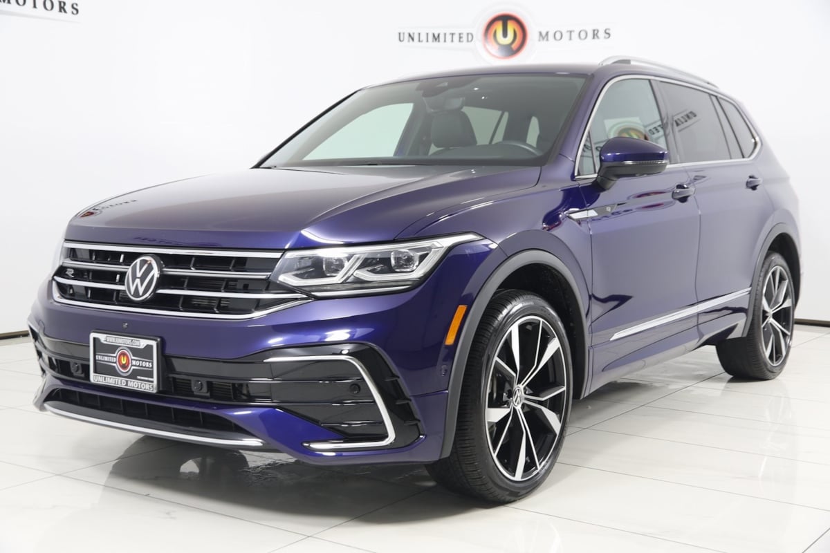 2023 Volkswagen Tiguan SEL R-Line Black photo 4
