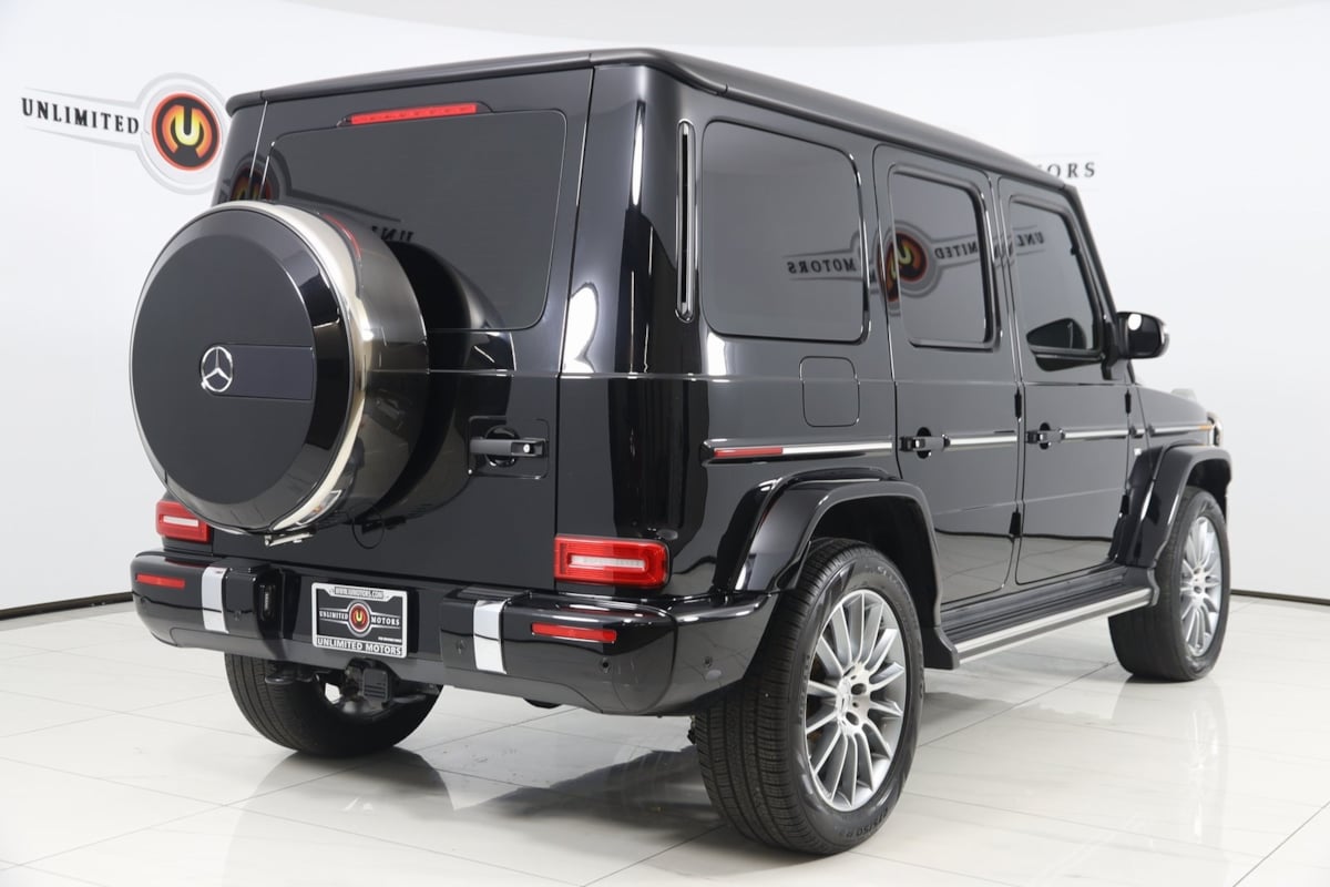 2023 Mercedes Benz G 550 photo 3