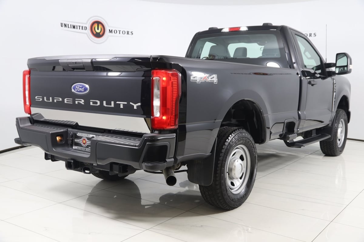 2024 Ford F-350 XL photo 3