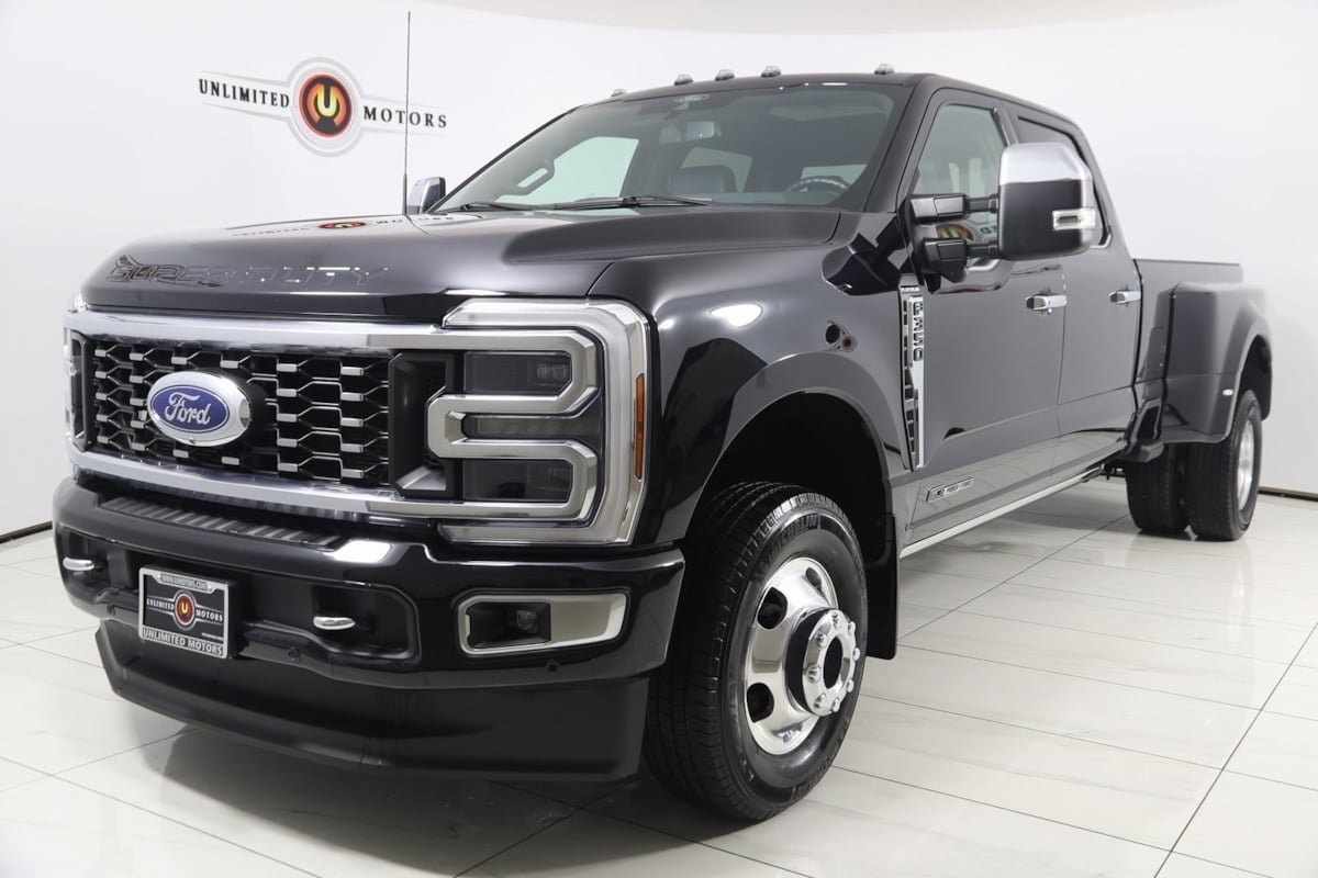 2024 Ford F-350 Platinum photo 3