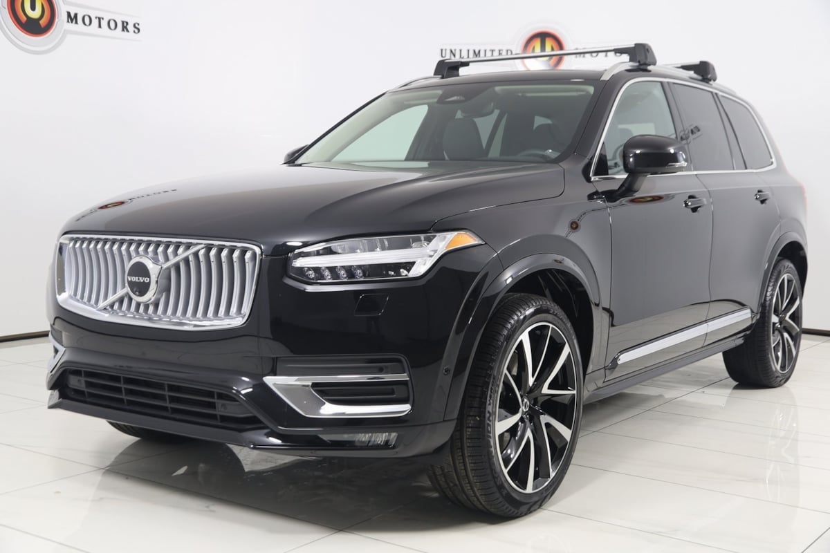 2025 Volvo XC90 Plus photo 3