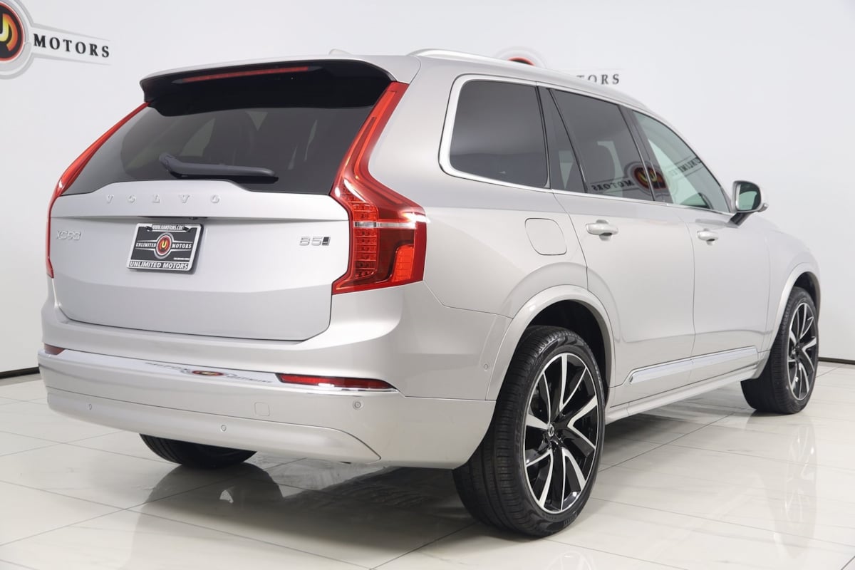 2024 Volvo XC90 Plus photo 2