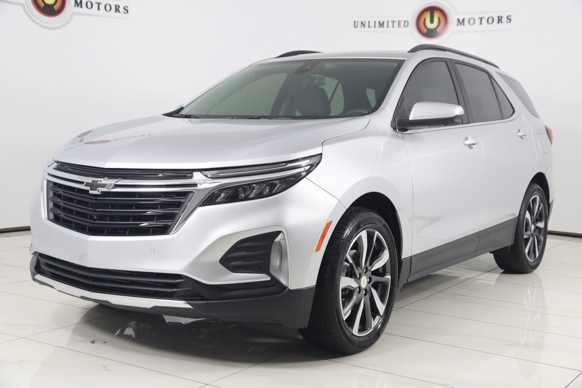 2022 Chevrolet Equinox LT photo 3