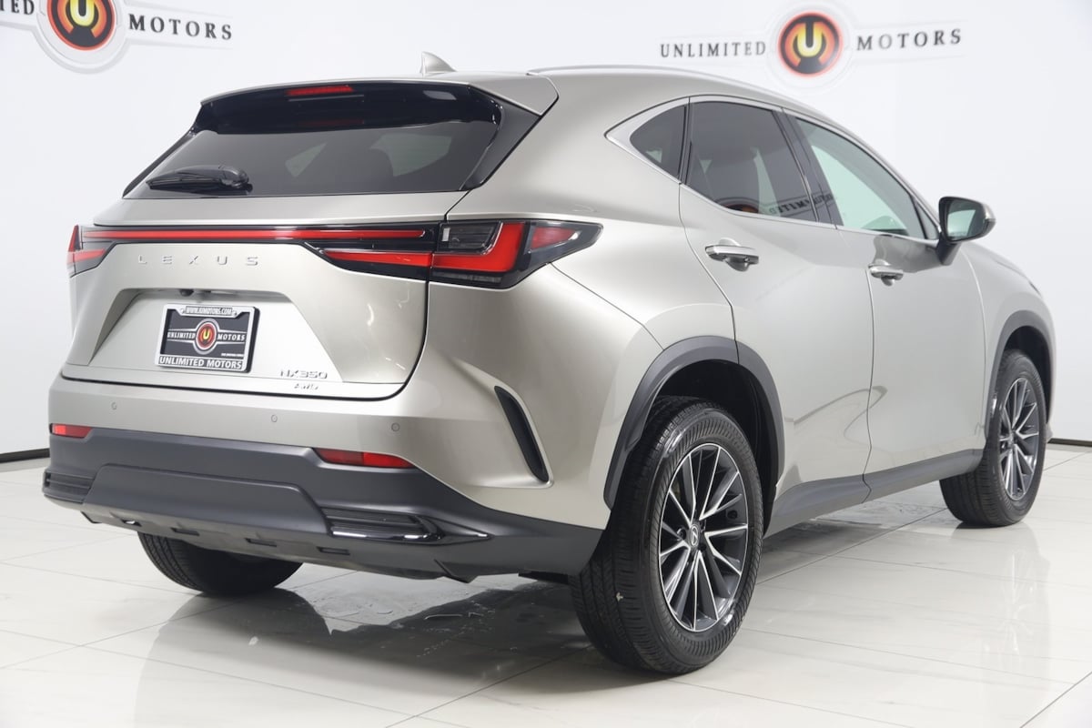 2025 Lexus NX 350 photo 3