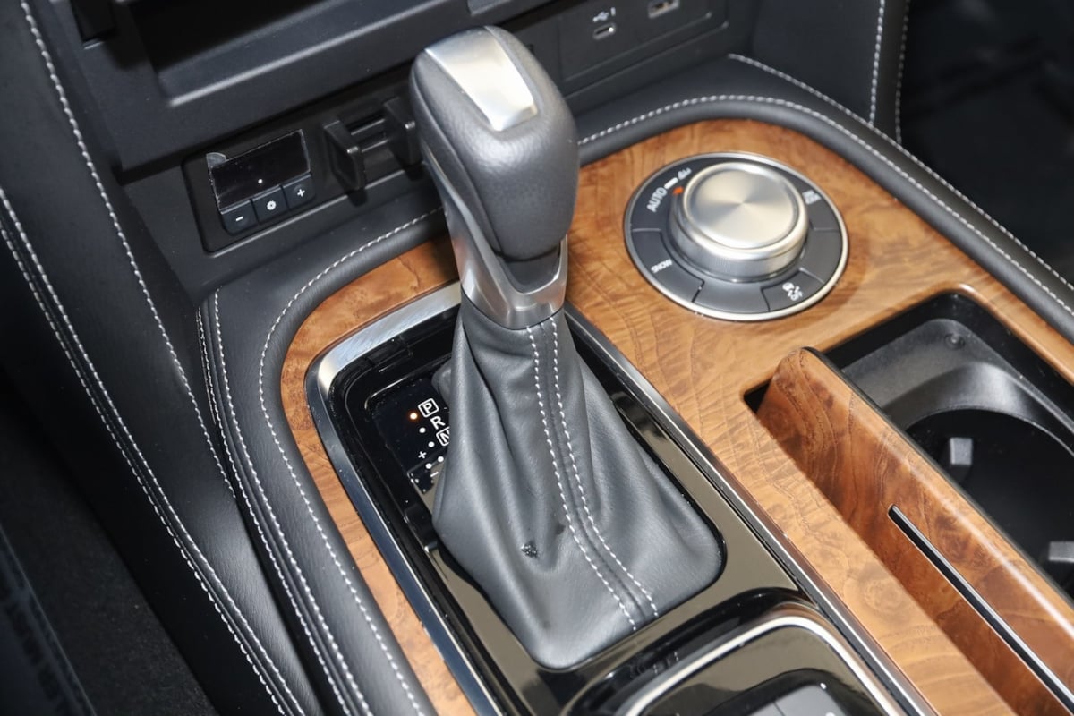 2024 Nissan Armada SL photo 4