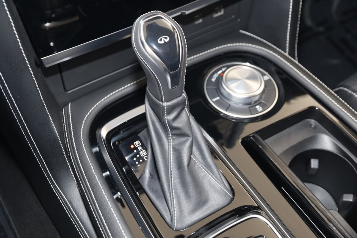 2023 Infiniti QX80 Premium Select photo 4