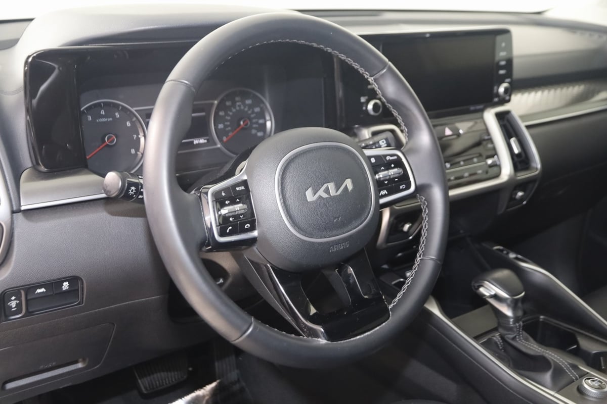 2022 Kia Sorento S photo 3