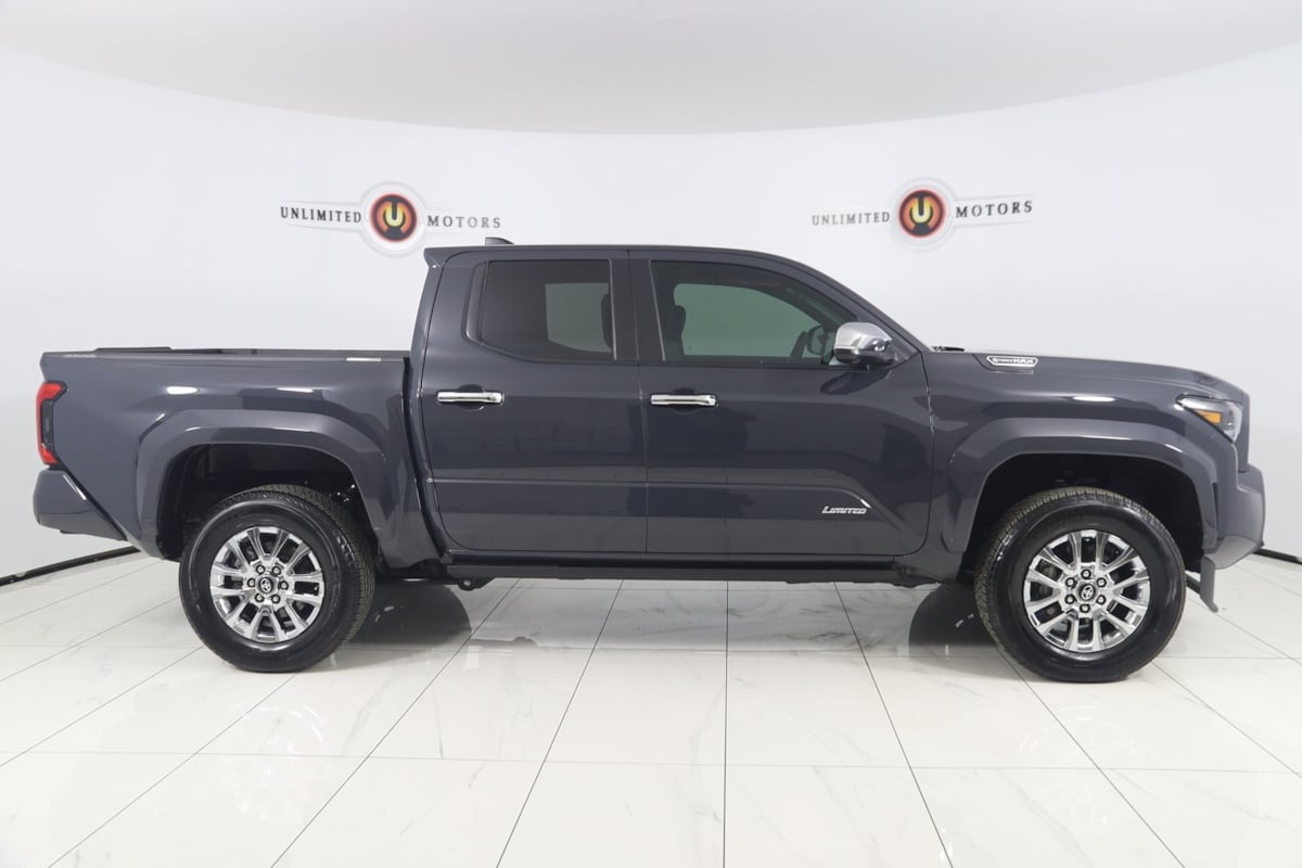 2024 Toyota Tacoma Limited 4x4 photo 2