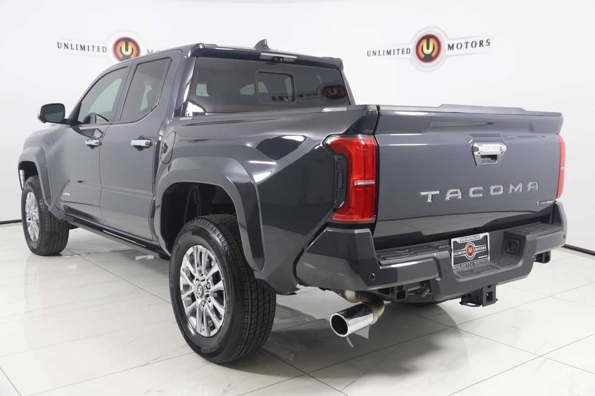 2024 Toyota Tacoma Limited 4x4 photo 4