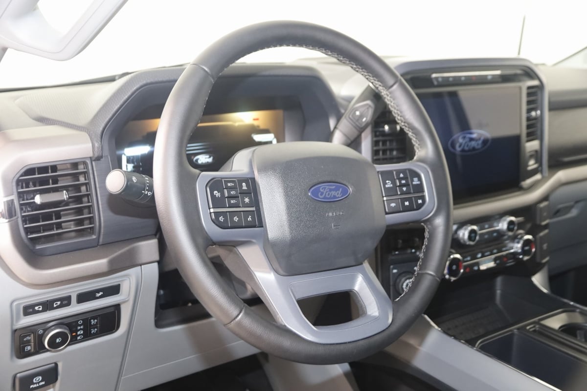 2024 Ford F-150 XLT photo 3