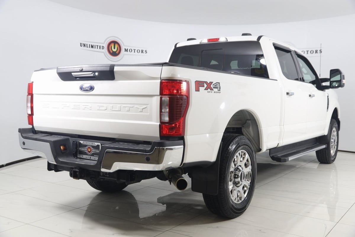 2022 Ford F-250 Lariat photo 2