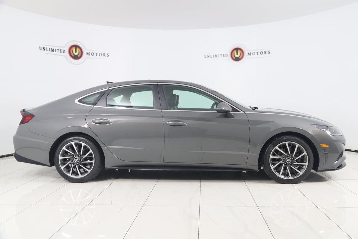 2022 Hyundai Sonata Limited photo 2