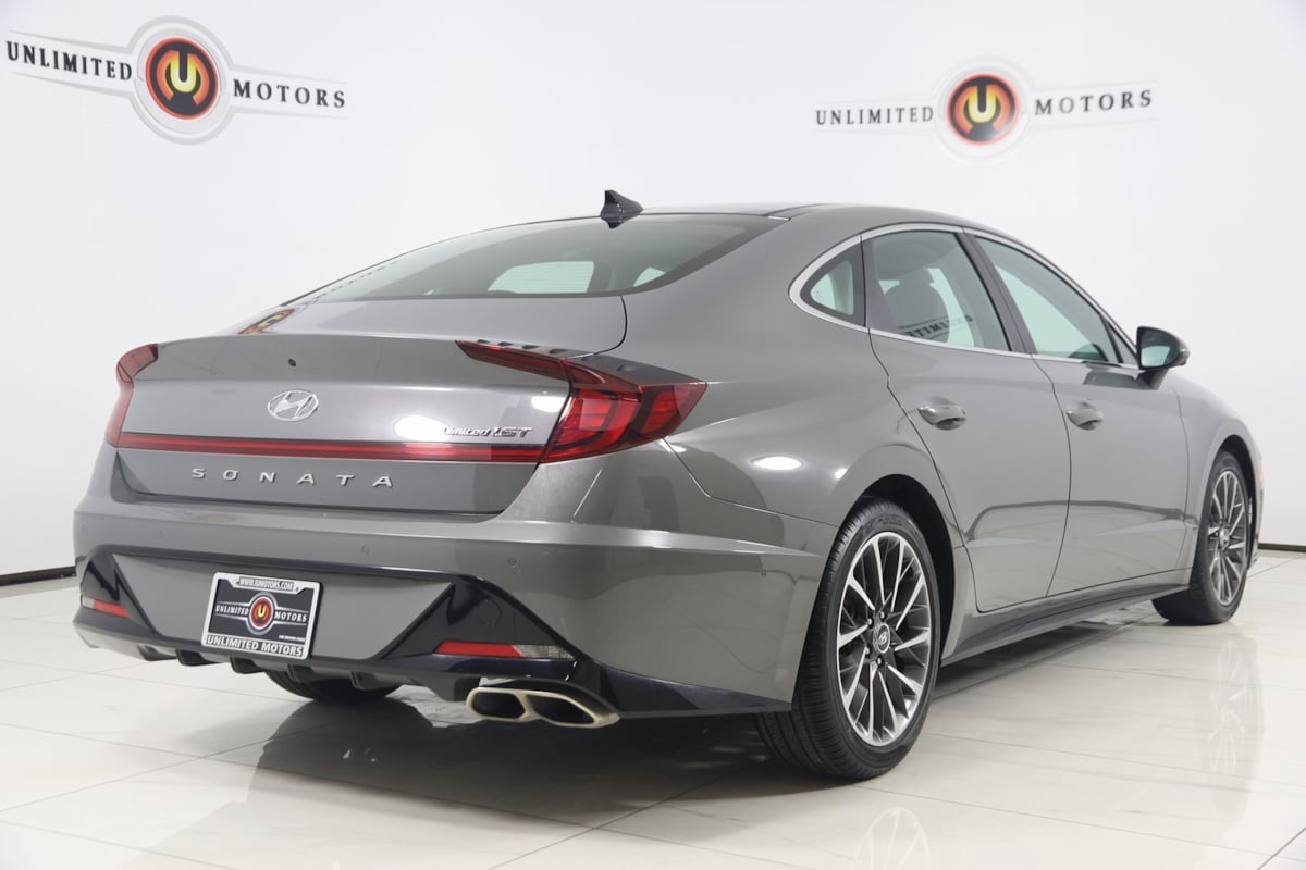 2022 Hyundai Sonata Limited photo 3