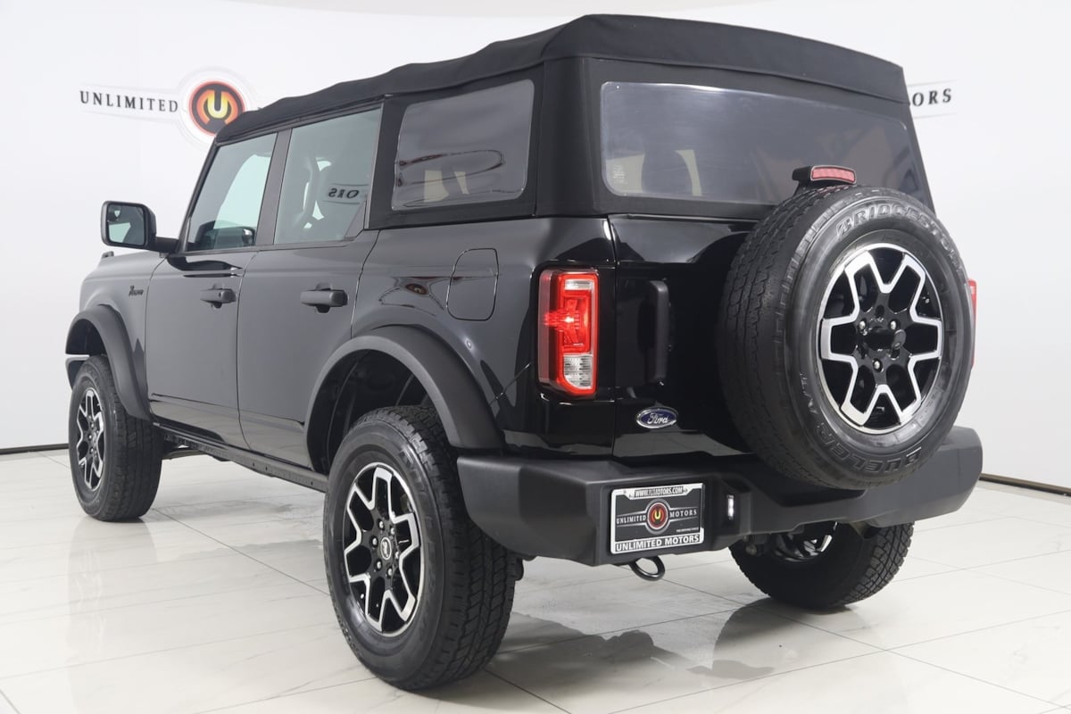 2022 Ford Bronco Base photo 4