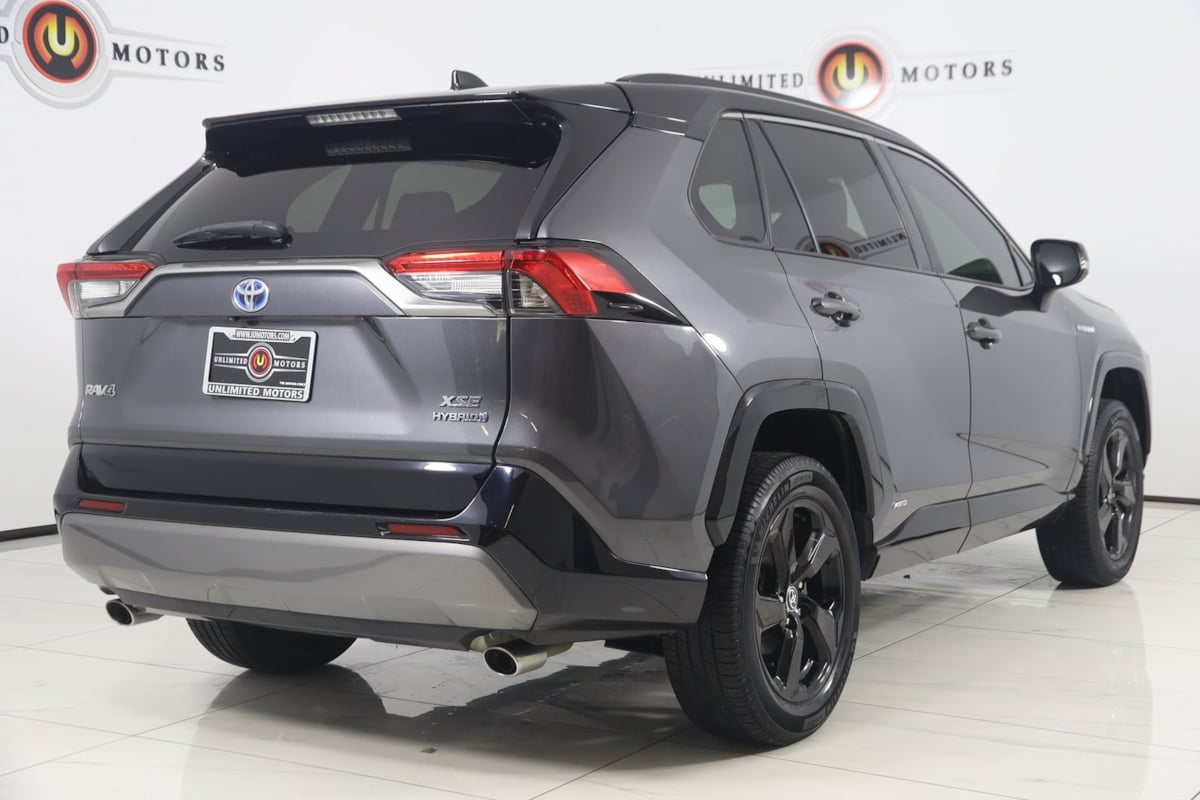 2021 Toyota RAV4 Hybrid XSE photo 3