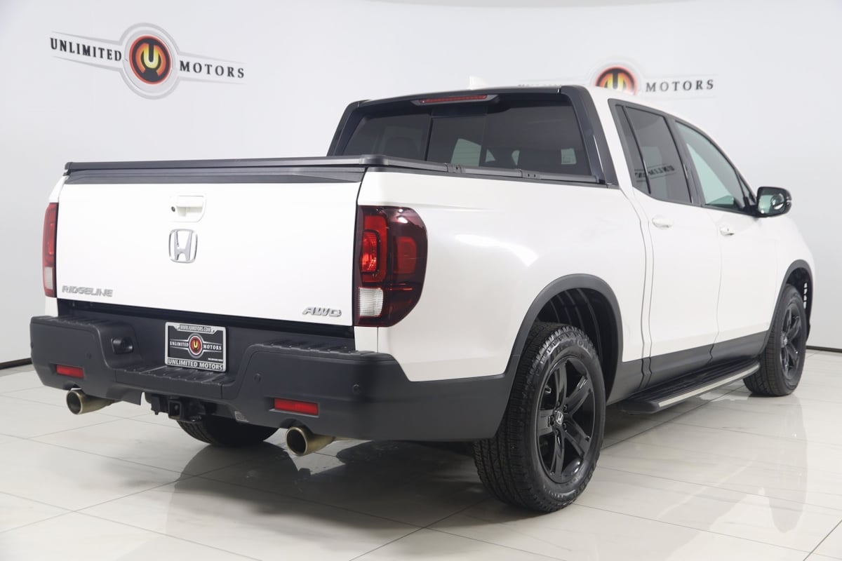 2022 Honda Ridgeline Black Edition photo 3