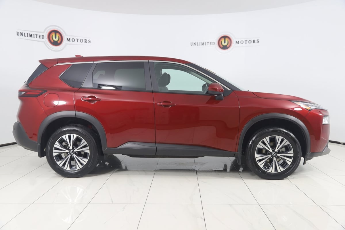 2023 Nissan Rogue SV photo 2