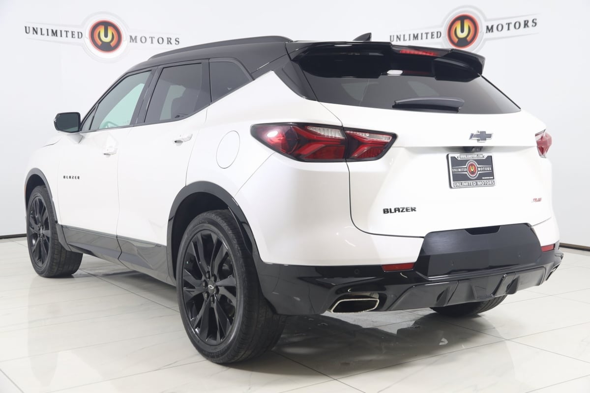 2022 Chevrolet Blazer RS photo 2