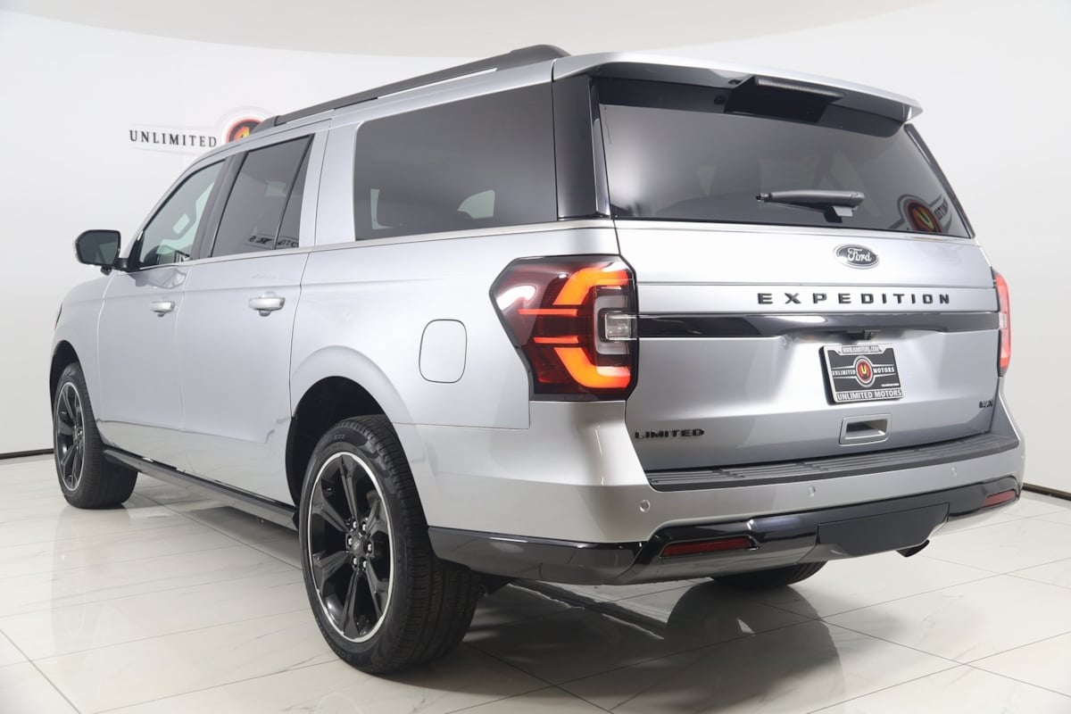 2023 Ford Expedition MAX Limited photo 4