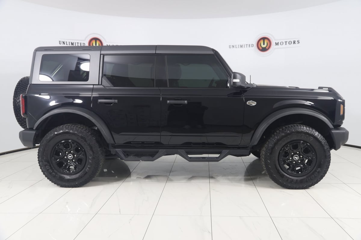 2022 Ford Bronco Wildtrak photo 2