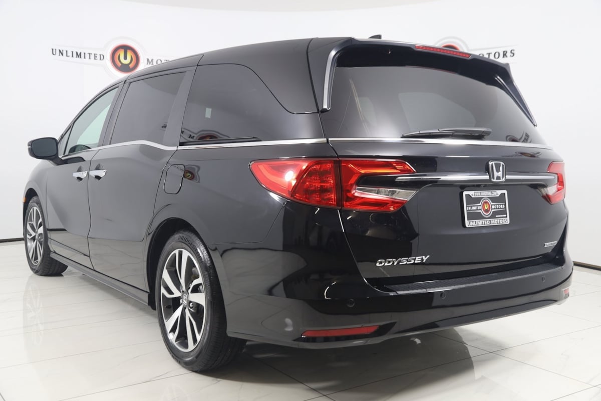 2023 Honda Odyssey Touring photo 4
