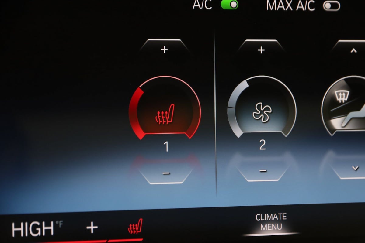 2023 BMW 3 Series 330i - Photo 8