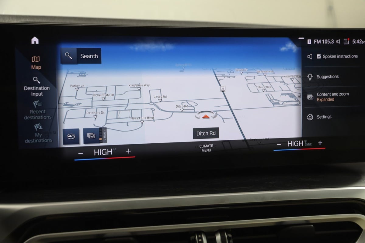 2023 BMW 3 Series 330i - Photo 9
