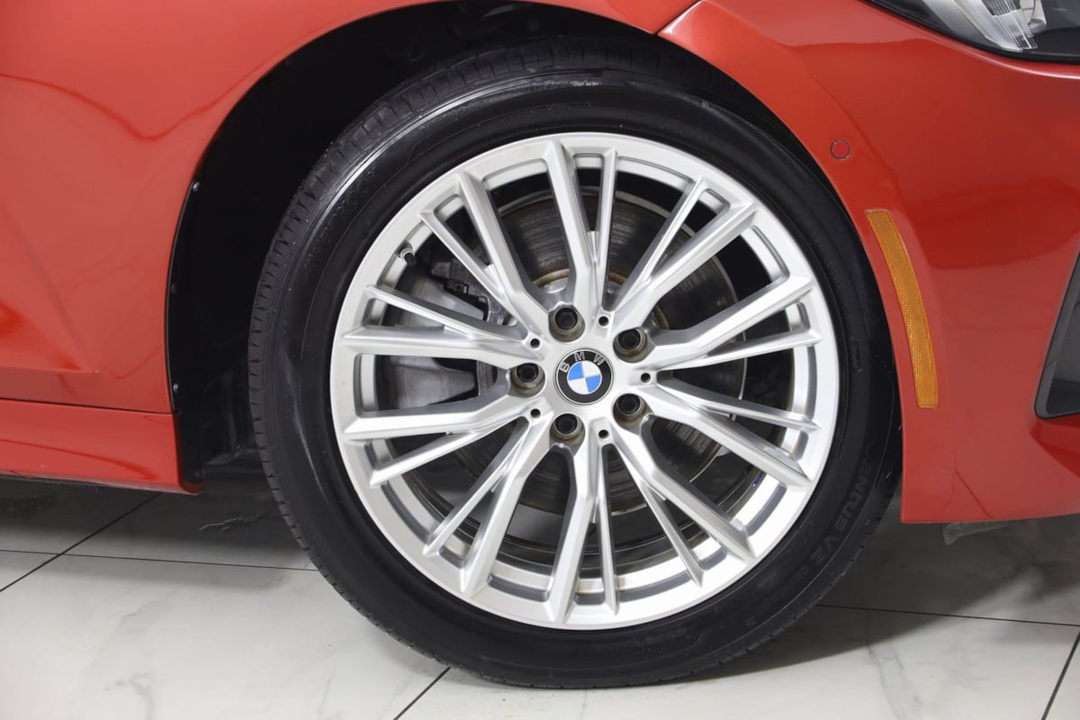2023 BMW 3 Series 330i - Photo 15