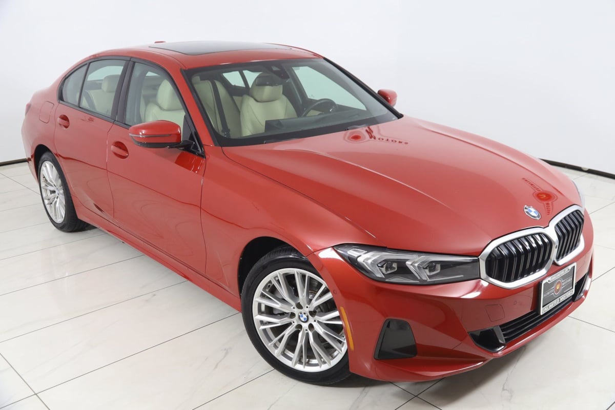 2023 BMW 3 Series 330i - Photo 17