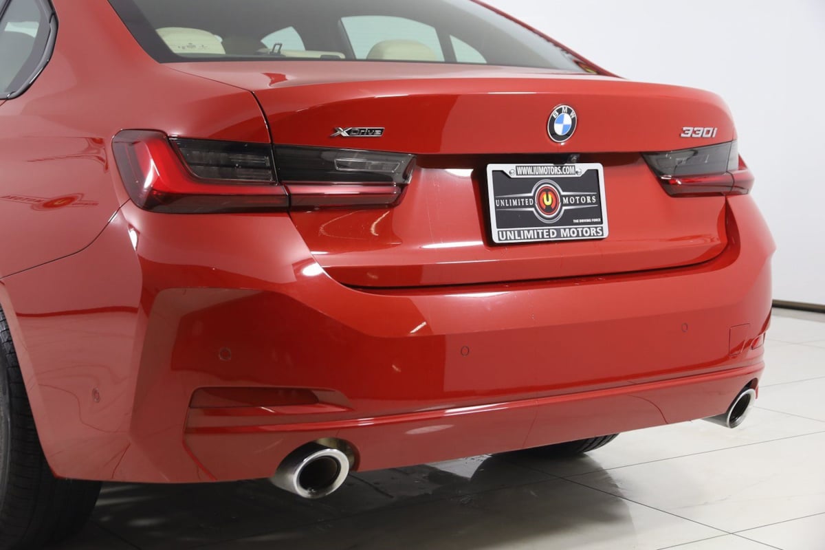 2023 BMW 3 Series 330i - Photo 23