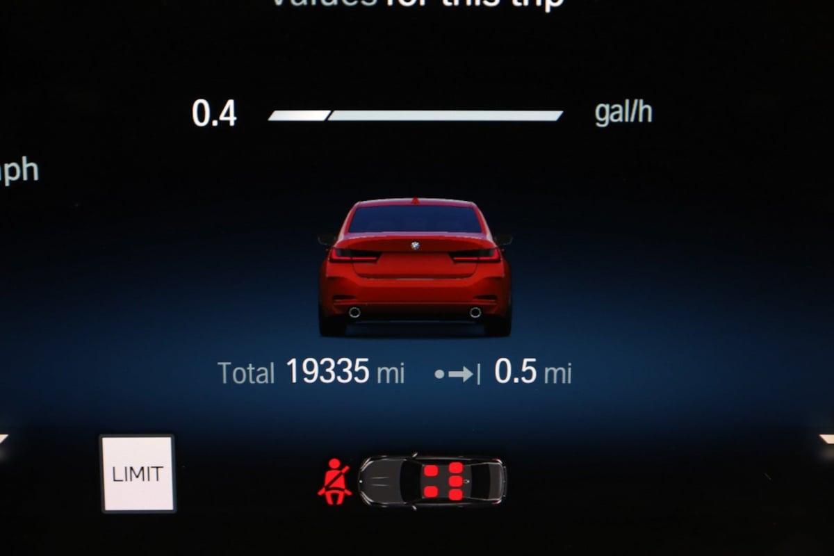 2023 BMW 3 Series 330i - Photo 40
