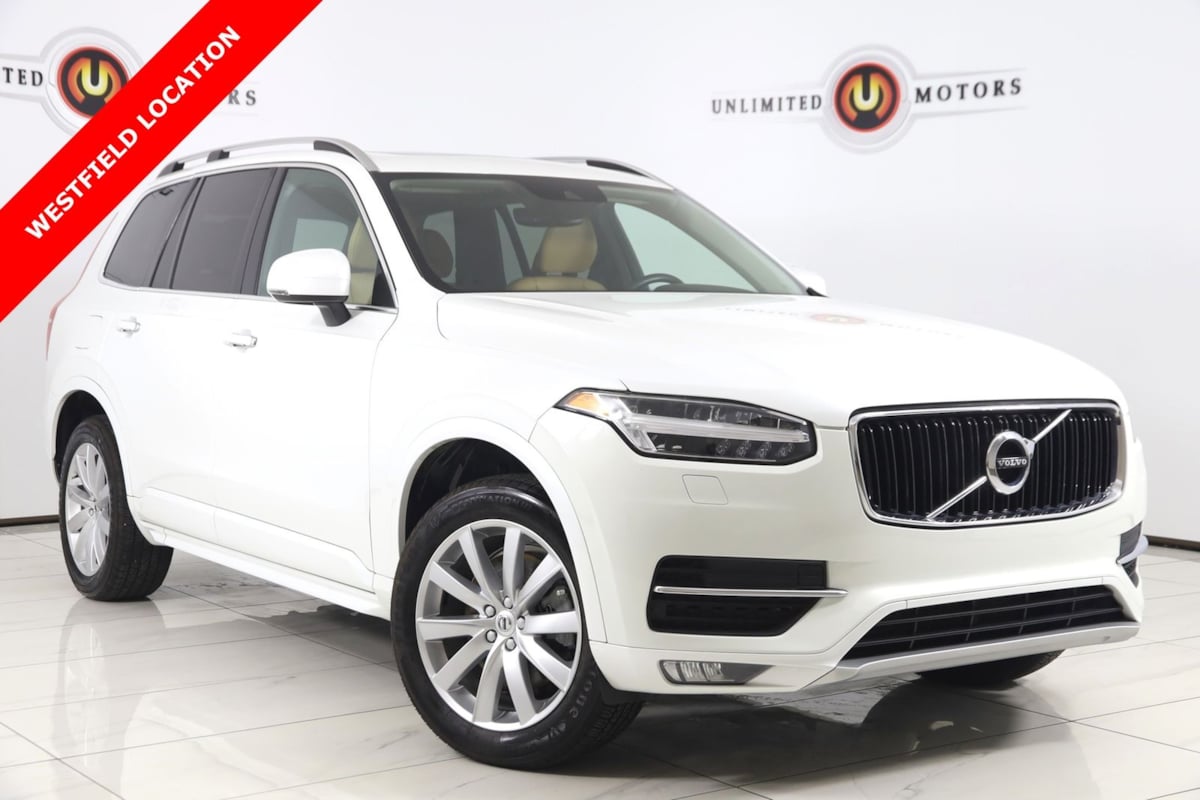 2016 Volvo XC90 T6 AWD Momentum's photo