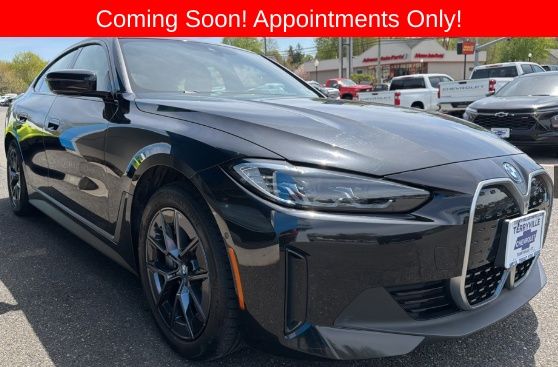 2023 BMW i4 eDrive35's photo