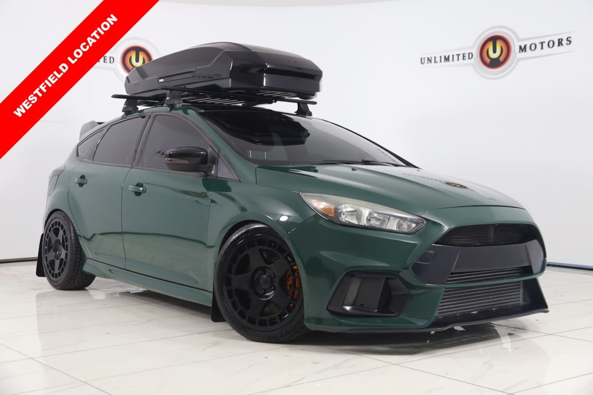 2017 Ford Focus 5 Door Hatch ST's photo