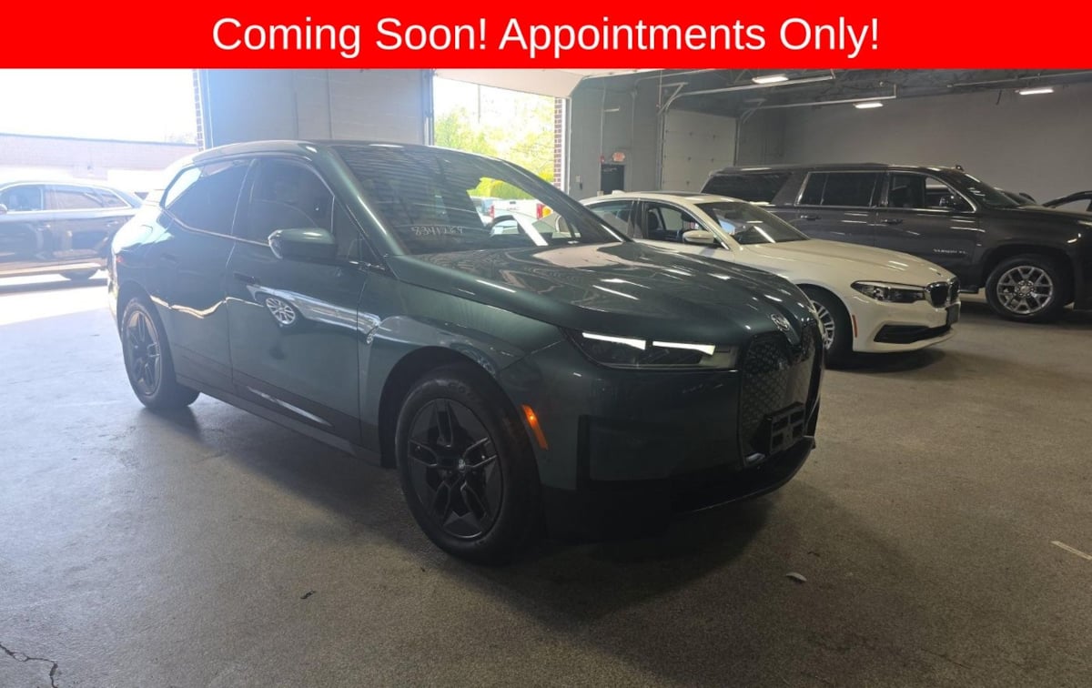 2023 BMW iX xDrive50's photo