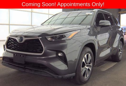 2022 Toyota Highlander XLE Hybrid 4x2's photo