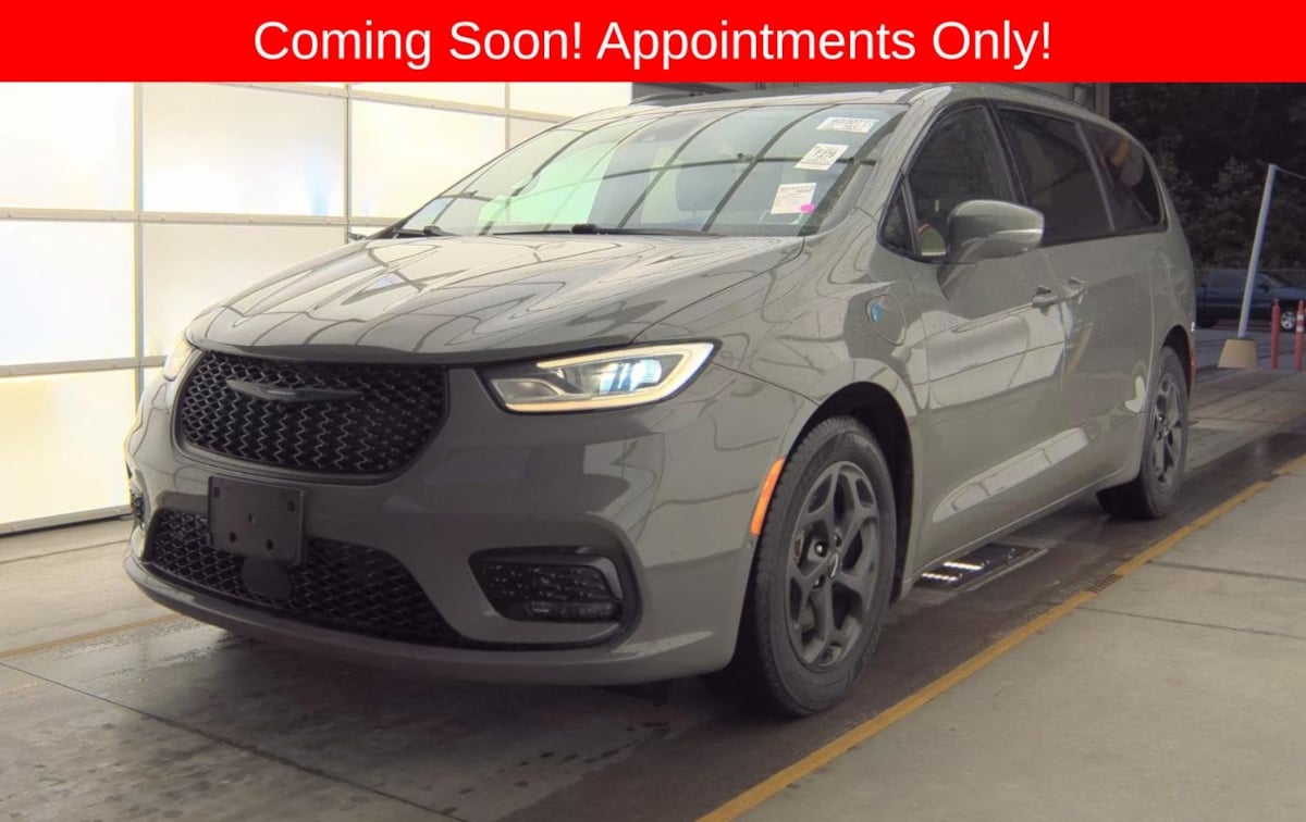 2021 Chrysler Pacifica Hybrid Touring L Hybrid's photo
