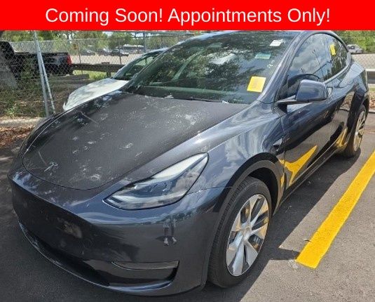 2024 Tesla Model Y Long Range Rear Wheel Drive's photo