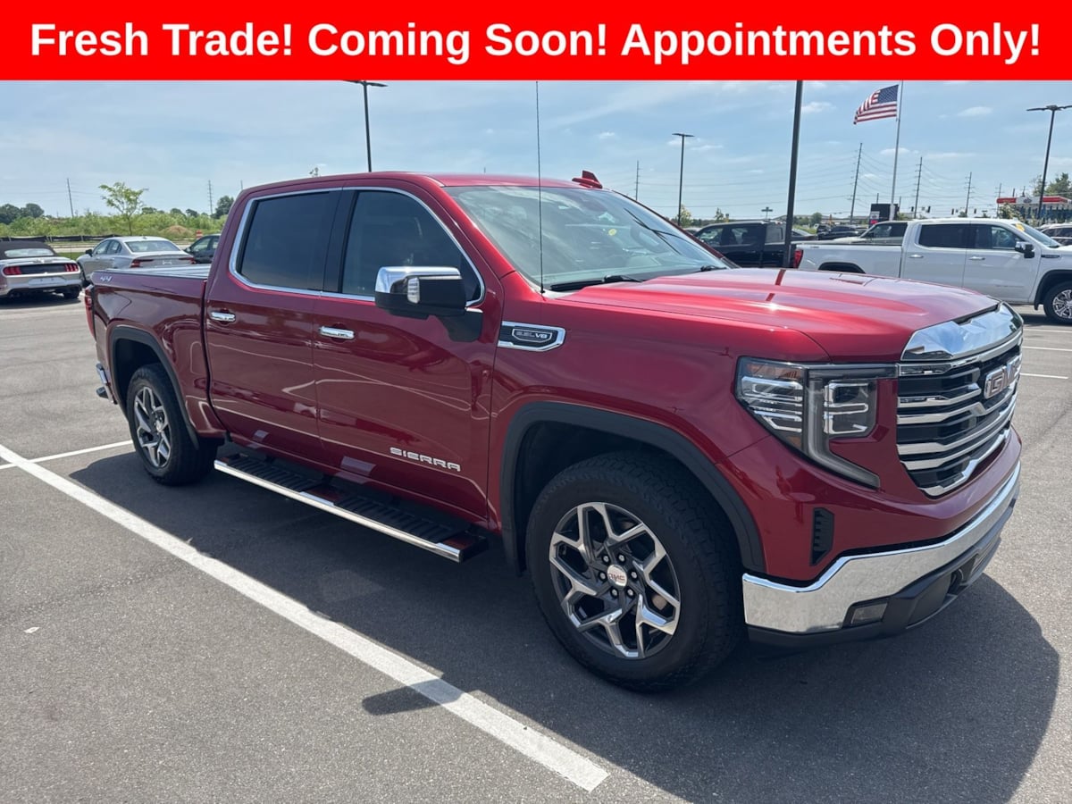 2024 GMC Sierra 4WD Crew Cab Short Box SLT's photo