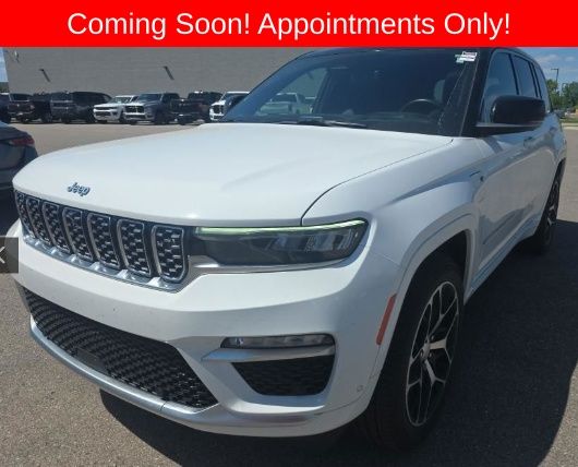 2022 Jeep Grand Cherokee Summit 4xe 4x4's photo