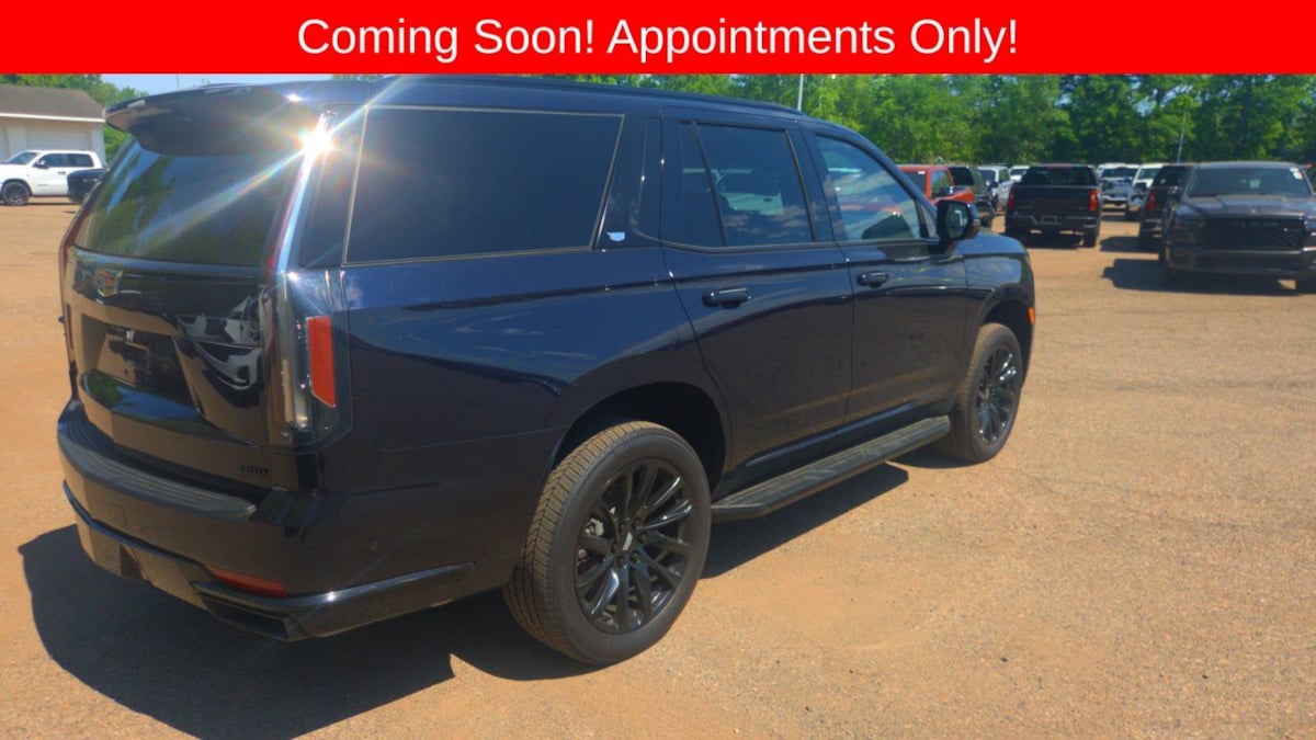 2024 Cadillac Escalade Sport - Photo 2