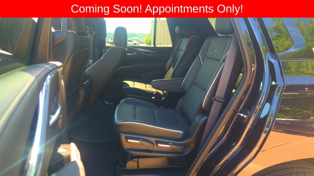 2024 Cadillac Escalade Sport - Photo 4