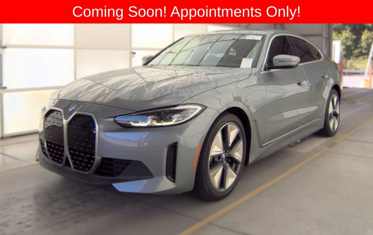 2023 BMW i4 eDrive35's photo
