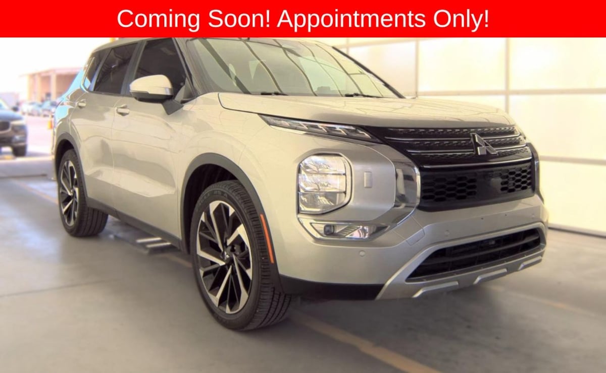 2024 Mitsubishi Outlander SE S-AWC's photo