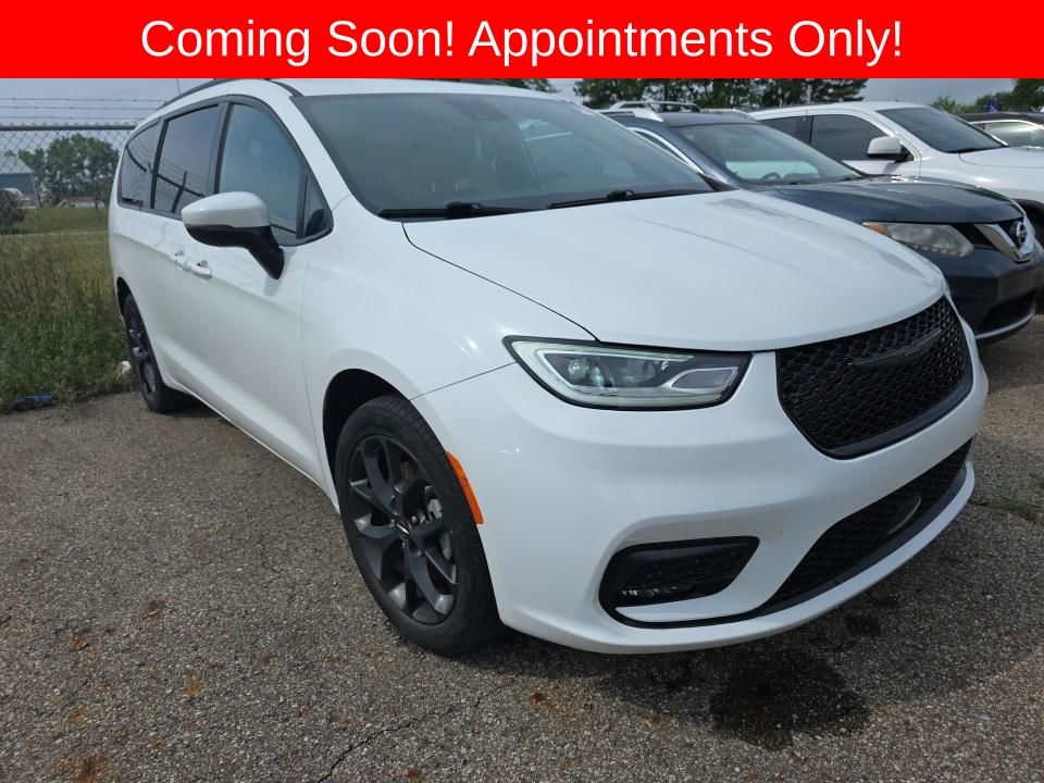 2023 Chrysler Pacifica Touring L
