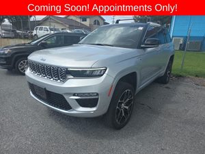 View 2023 Jeep Grand Cherokee 4xe 